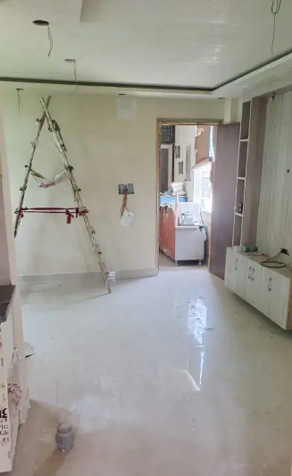 1BHK Urgent Sale Free Hold Third Floor With Roof Ready To Move